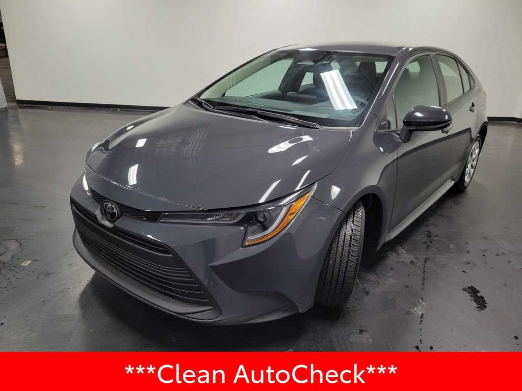 Used 2024 Toyota Corolla LE image 4