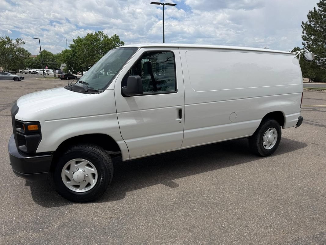 Used 2009 Ford E-250 and Econoline 250 RWD image 3