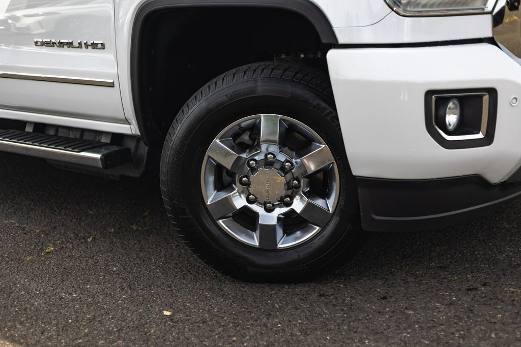 Used 2018 GMC Sierra 3500 Denali w/ Duramax Plus Package AWD/4WD image 4