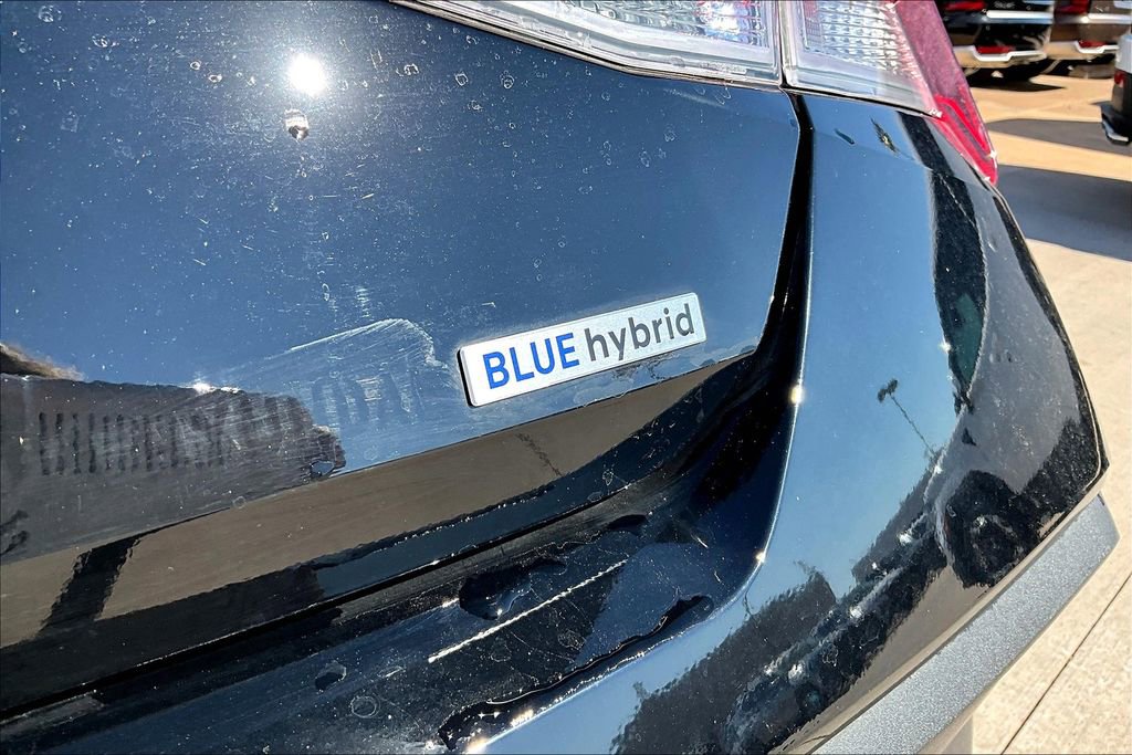New 2025 Hyundai Elantra Blue FWD image 31