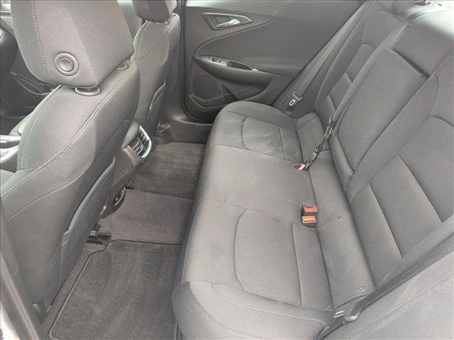 Used 2017 Chevrolet Malibu LT FWD image 17