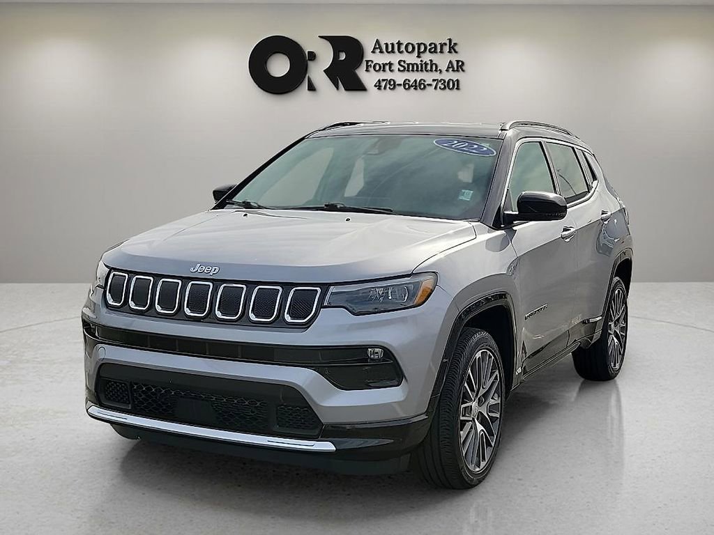 Used 2022 Jeep Compass Limited w/ Elite Group image 2