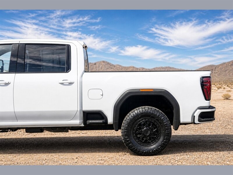 Used 2025 GMC Sierra 2500 AT4 AWD/4WD image 7