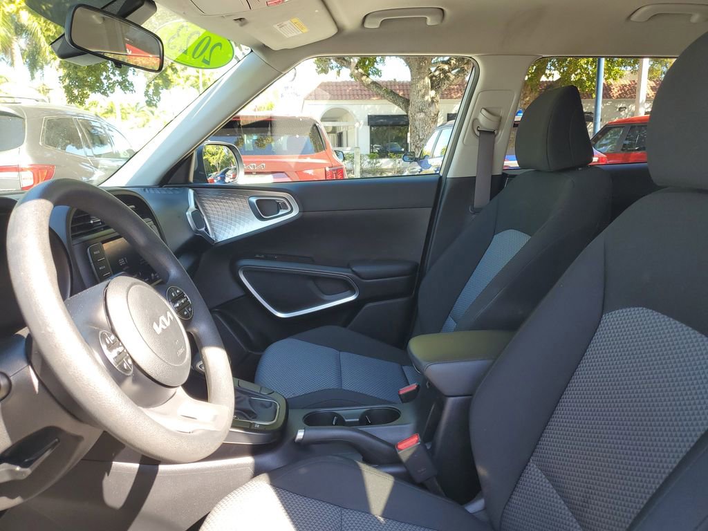 Certified 2023 Kia Soul LX image 19