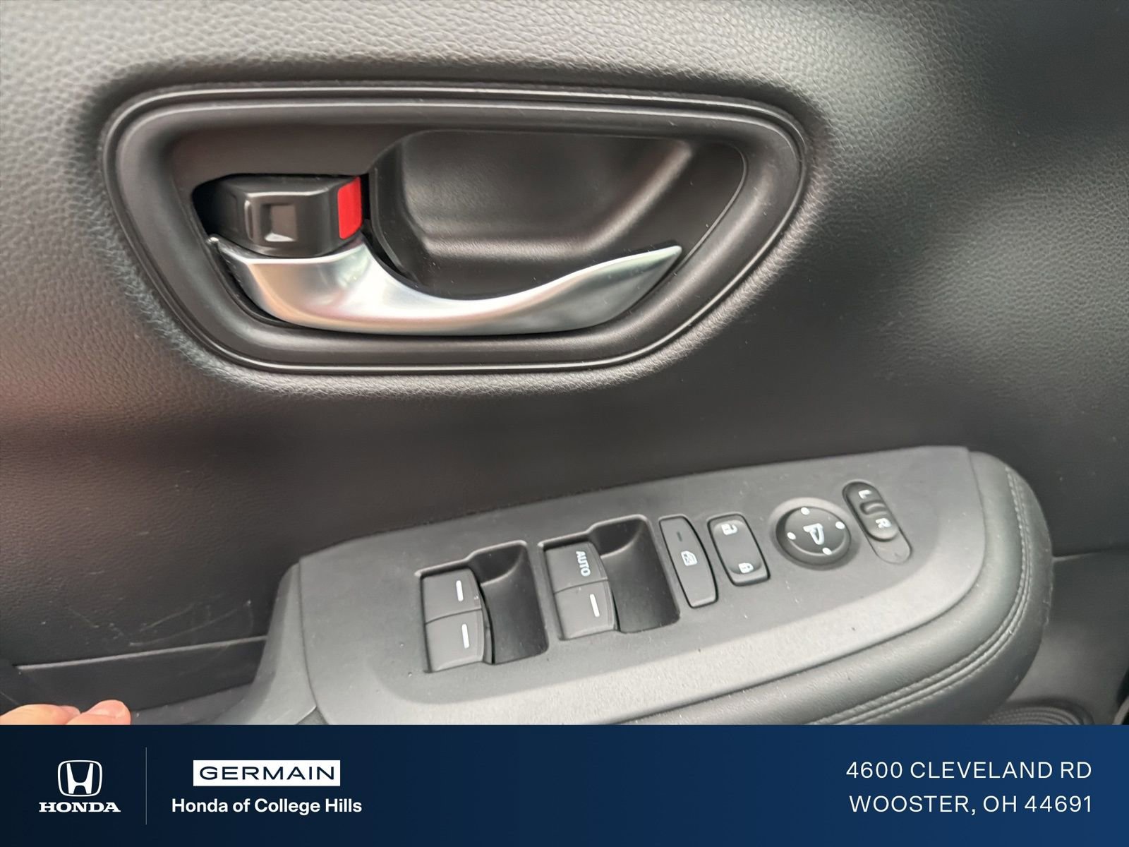 Used 2023 Honda HR-V LX image 15