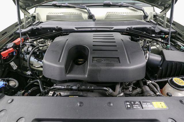 Used 2023 Land Rover Defender 110 X-Dynamic SE image 15