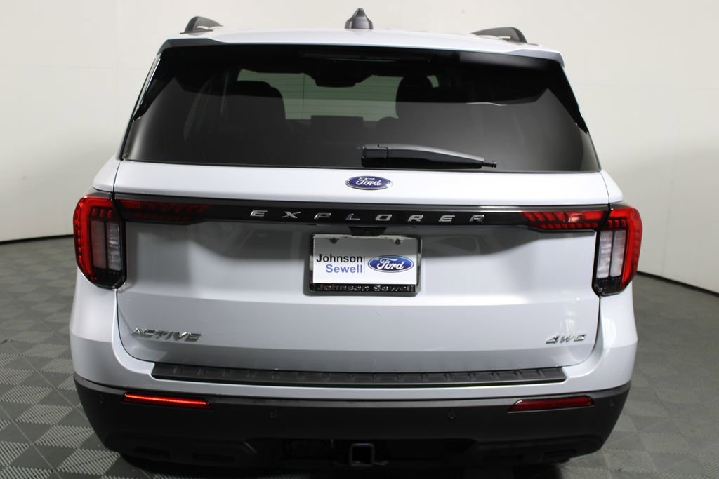 Certified 2025 Ford Explorer Active image 6