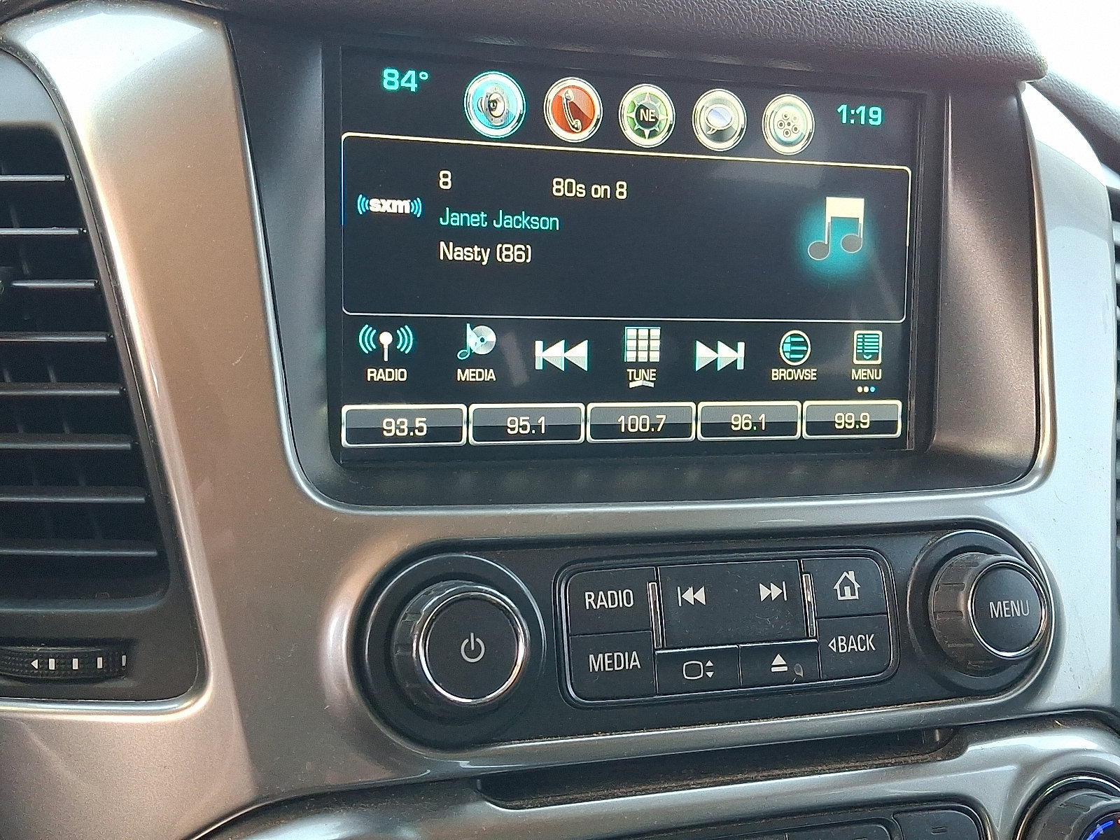 Used 2019 Chevrolet Tahoe Premier AWD/4WD image 19