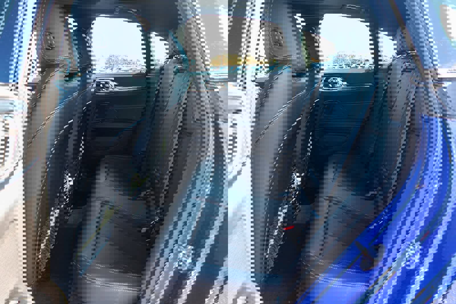 Used 2022 BMW i4 eDrive40 w/ M Sport Package image 18