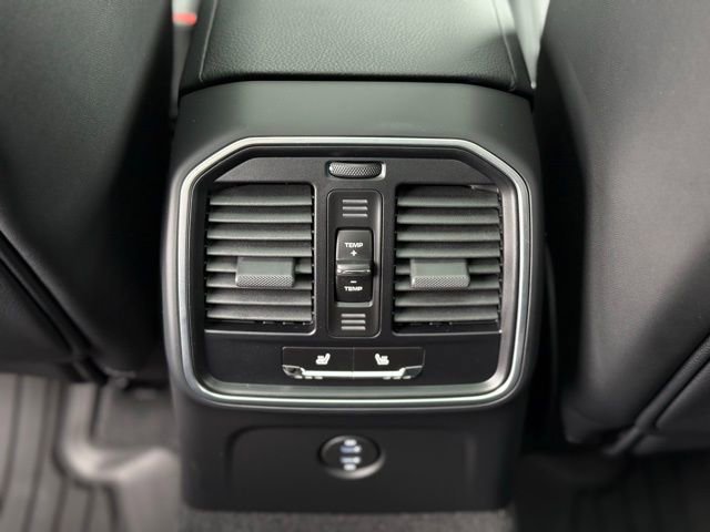 New 2026 Porsche Macan image 24