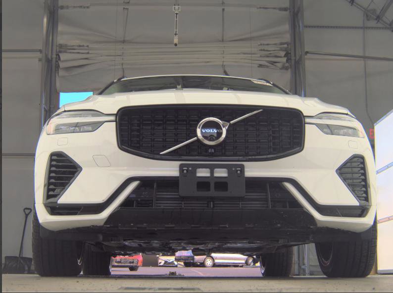 Used 2024 Volvo XC60 T8 Plus w/ Protection Package Premier image 18