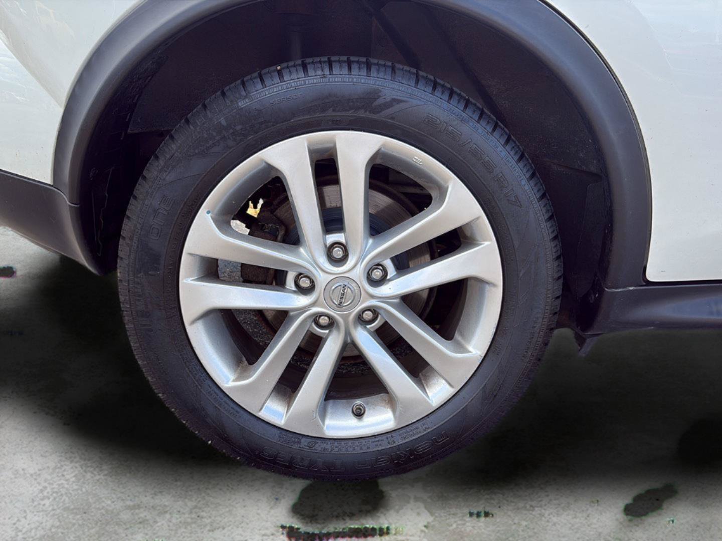 Used 2014 Nissan Juke SL AWD/4WD image 24