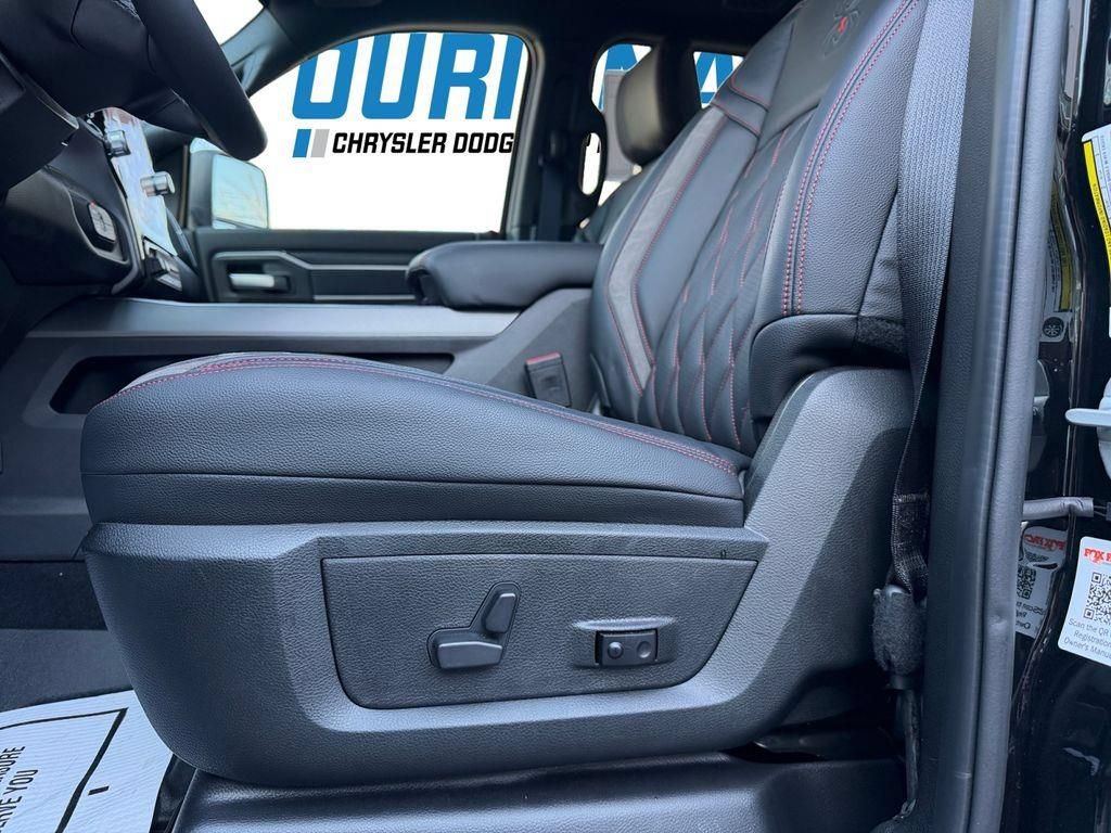 New 2026 RAM 2500 Big Horn AWD/4WD image 17