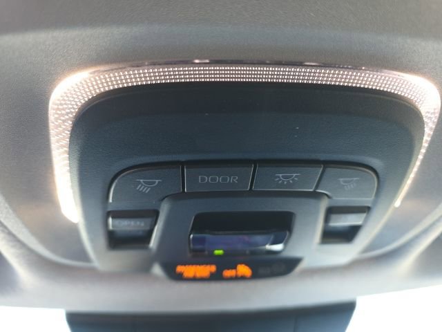 Certified 2023 Toyota Corolla Cross XLE w/ Convenience Package image 24