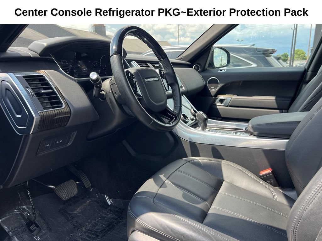 Used 2019 Land Rover Range Rover Sport SE AWD/4WD image 2