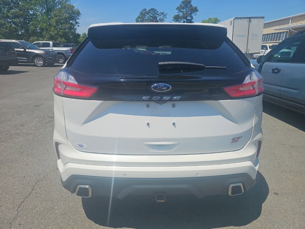 Used 2023 Ford Edge ST w/ Cargo Accessory Package AWD/4WD image 2
