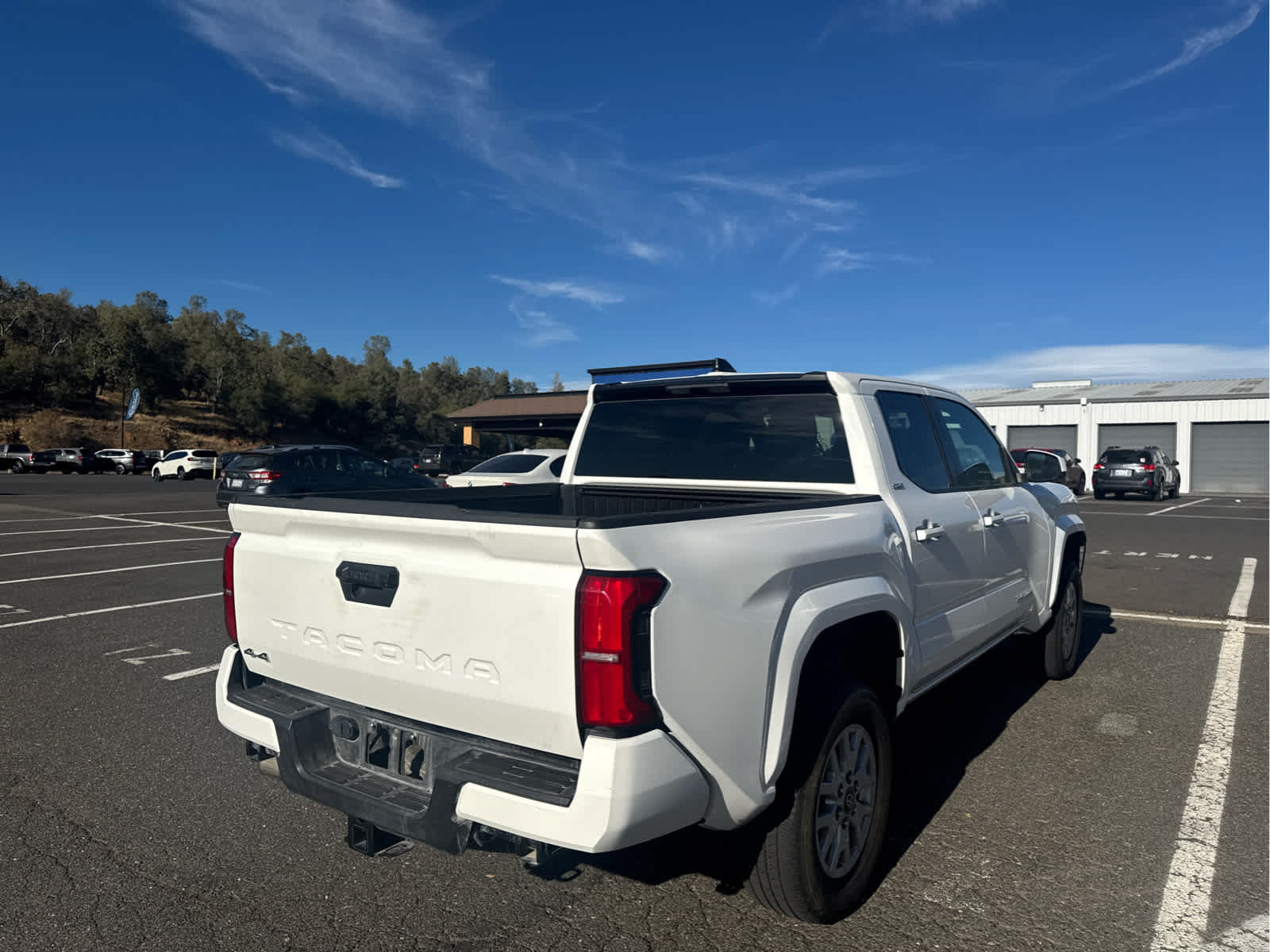 Used 2025 Toyota Tacoma SR5 AWD/4WD image 5