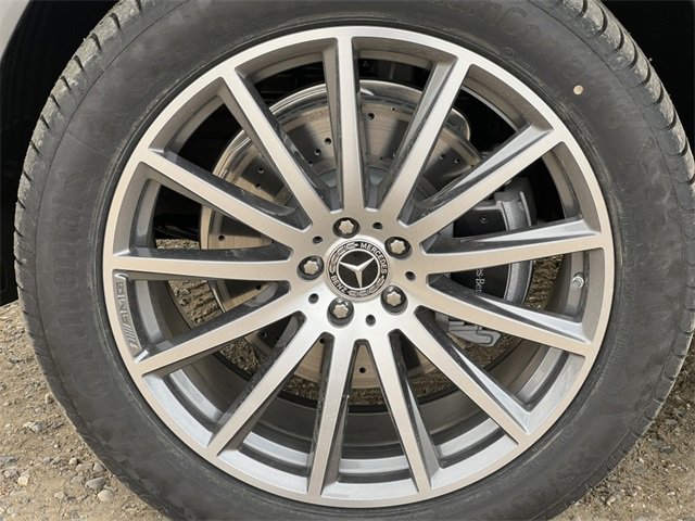 Used 2025 Mercedes-Benz GLS 450 4MATIC image 8