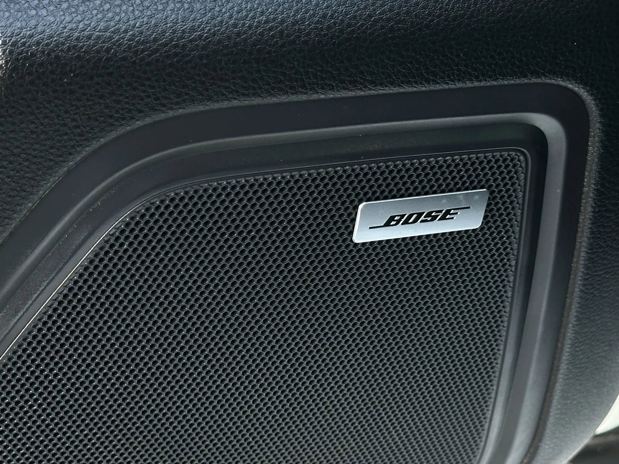 Used 2017 Porsche Macan Turbo image 14