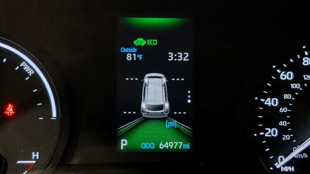 Used 2024 Toyota Sienna XLE image 30