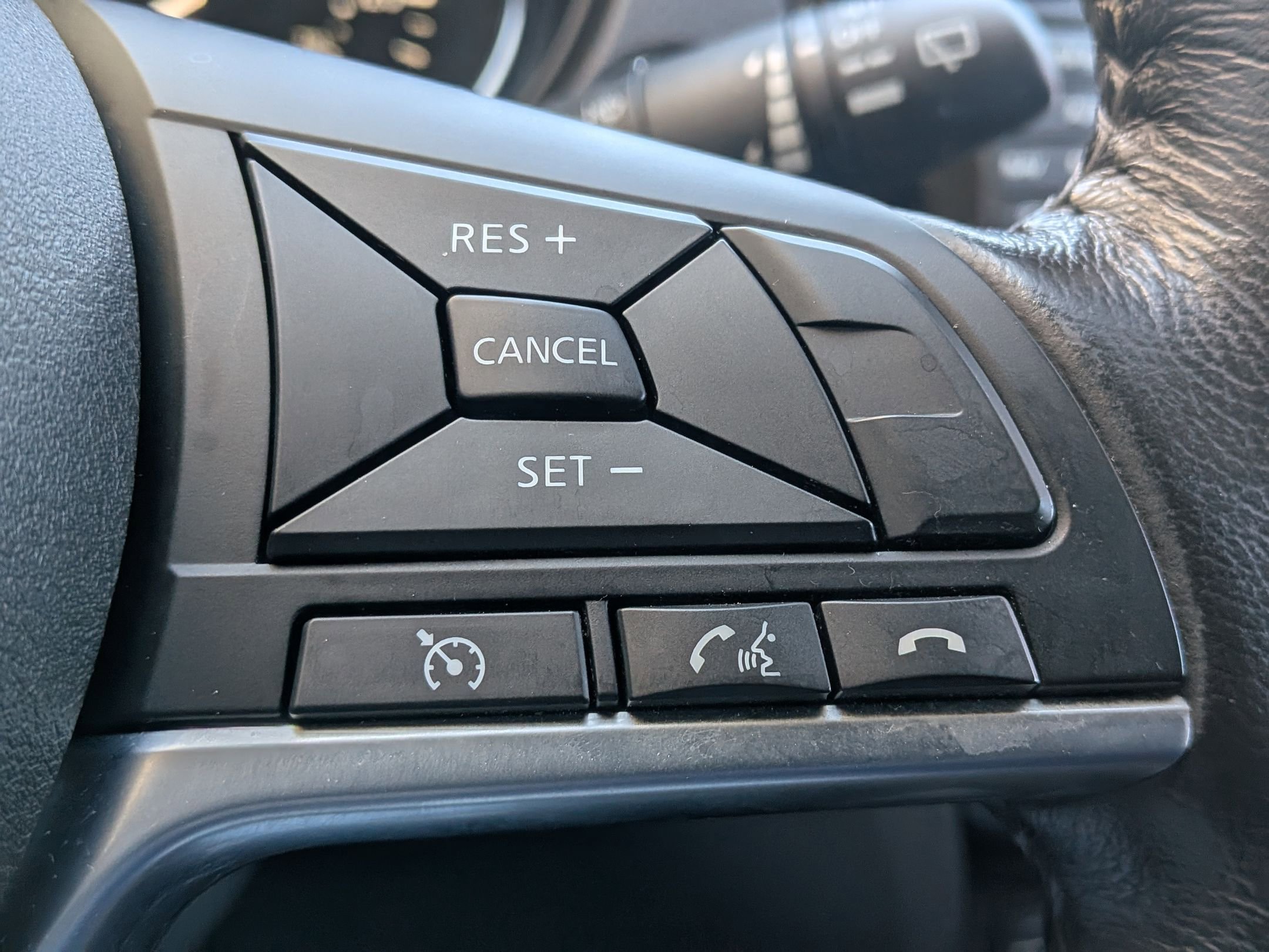 Used 2018 Nissan Rogue Sport SL image 15