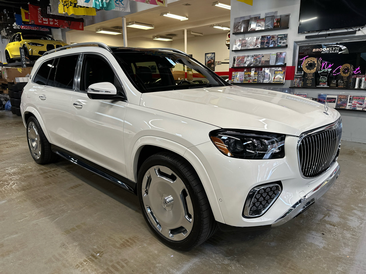 Used 2024 Mercedes-Benz Maybach GLS 600 4MATIC image 3