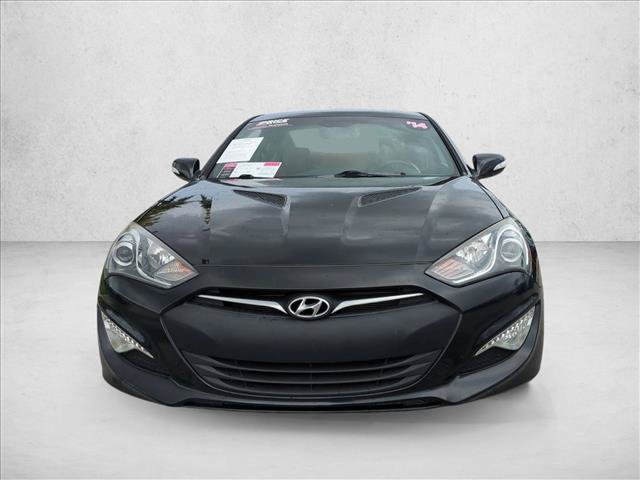 Used 2014 Hyundai Genesis 3.8 RWD image 2