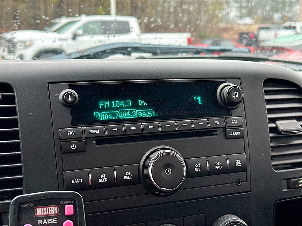 Used 2011 Chevrolet Silverado 1500 LT w/ Interior Plus Package image 12