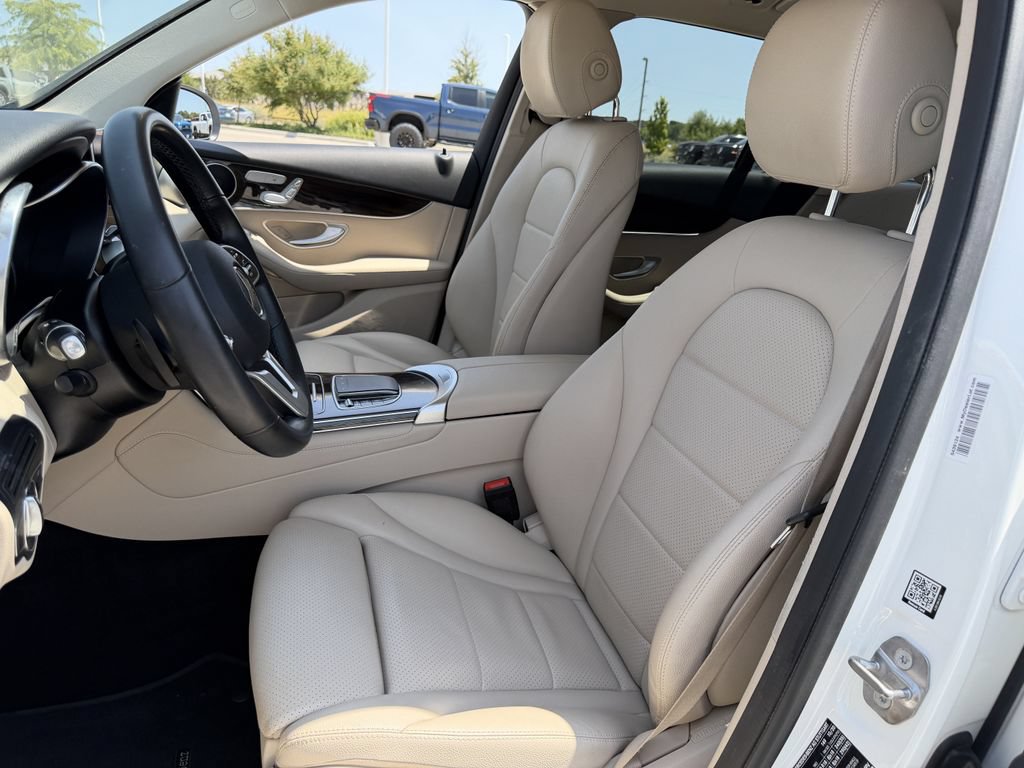 Used 2021 Mercedes-Benz GLC 300 image 23