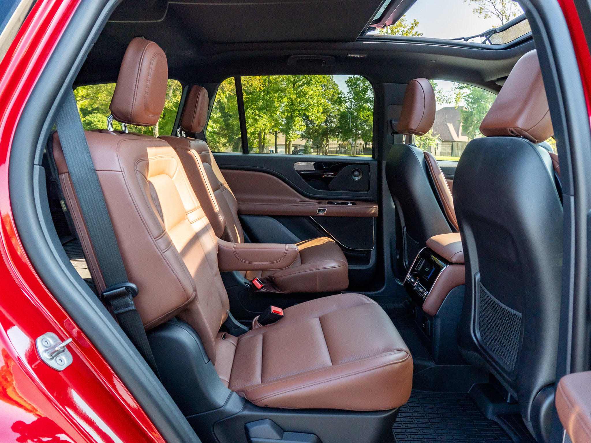 Used 2026 Lincoln Aviator Reserve AWD/4WD image 18