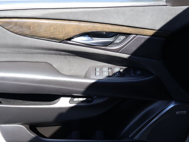 Used 2017 Cadillac Escalade Platinum AWD/4WD image 12