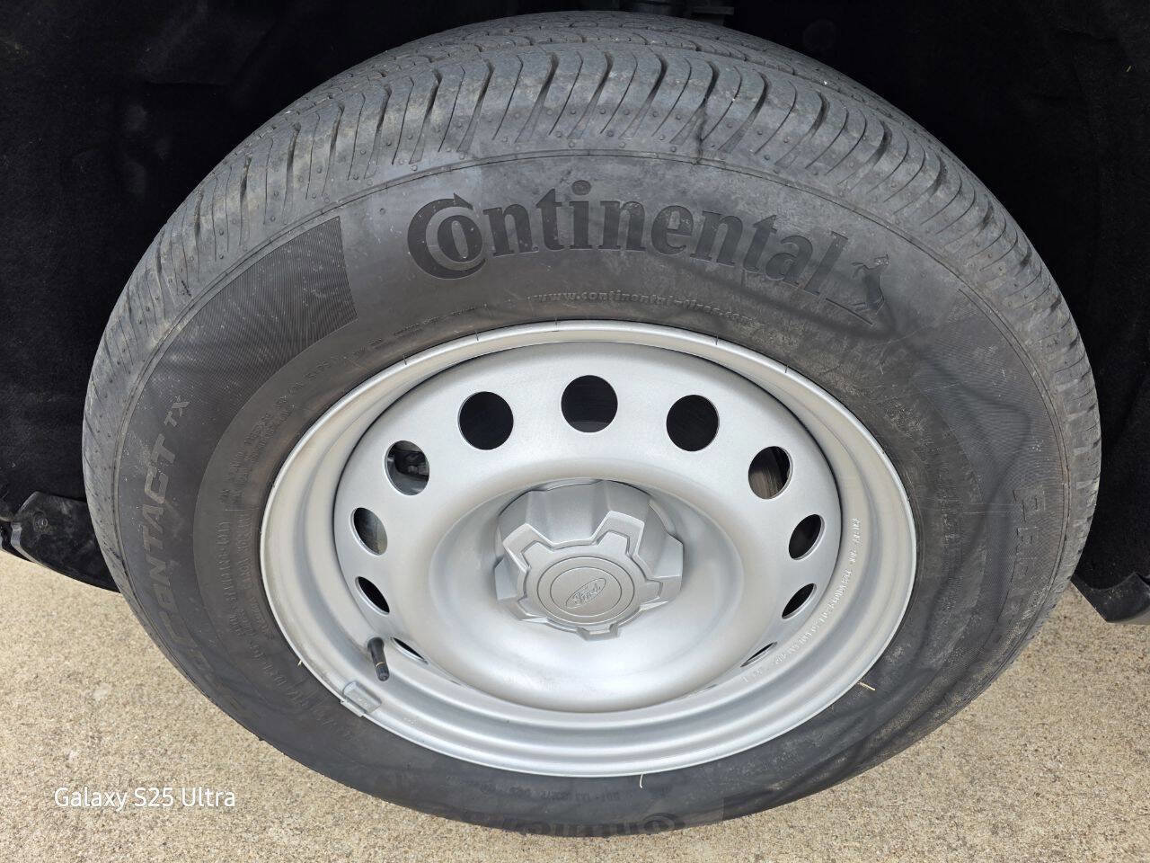 Used 2025 Ford Maverick XL w/ Equipment Group 102A image 32