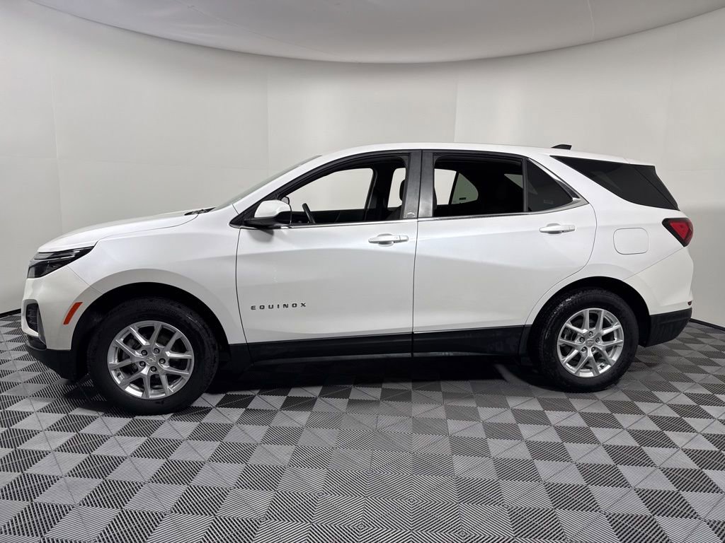 Used 2024 Chevrolet Equinox LT image 3