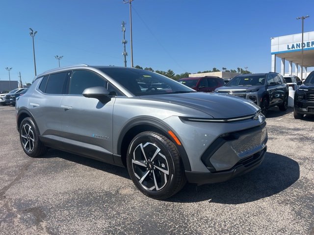 New 2026 Chevrolet Equinox EV LT image 1