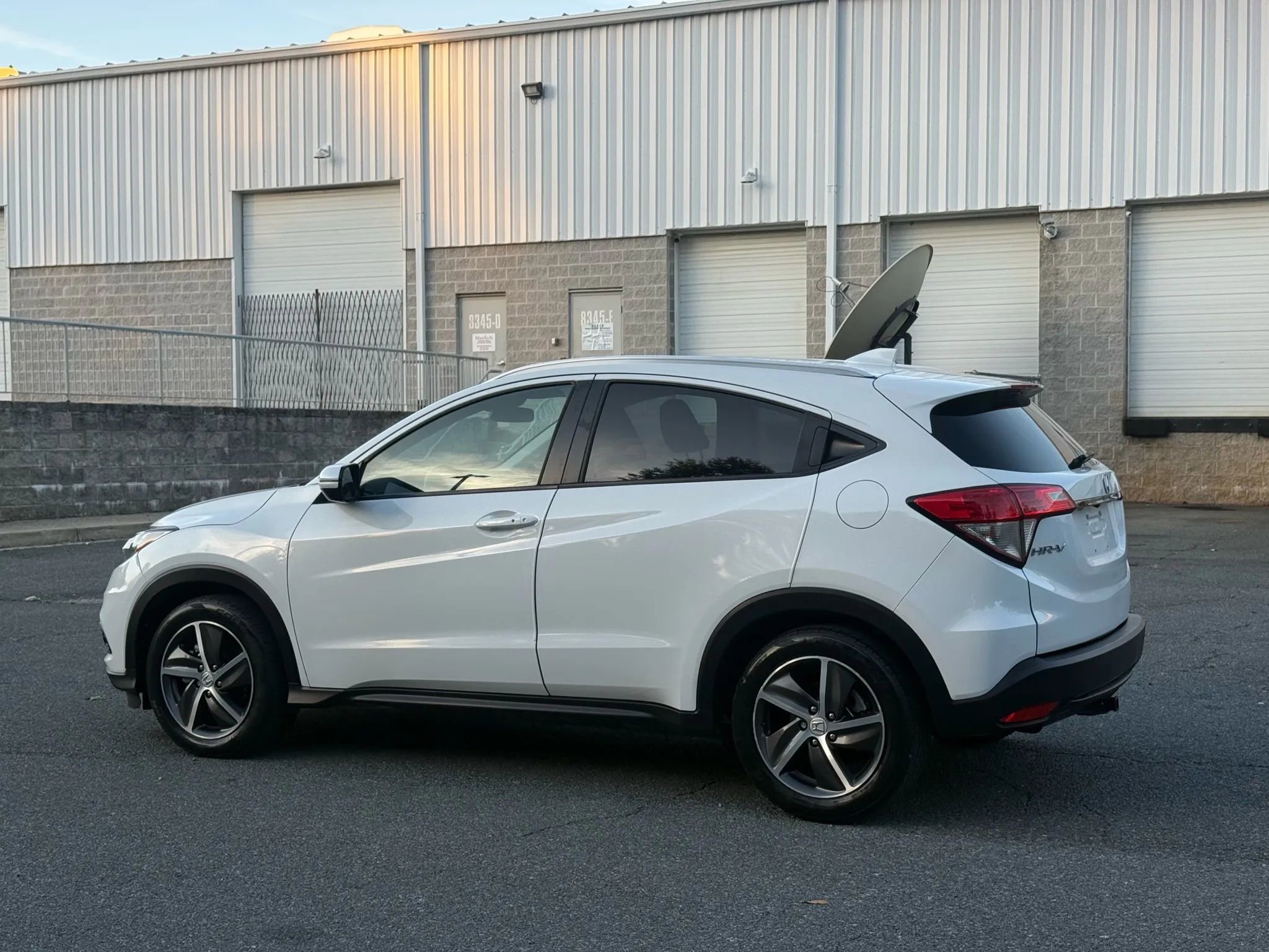 Used 2022 Honda HR-V EX image 9