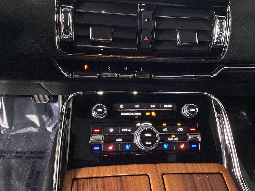 Used 2019 Lincoln Navigator Reserve w/ Cargo Package AWD/4WD image 26