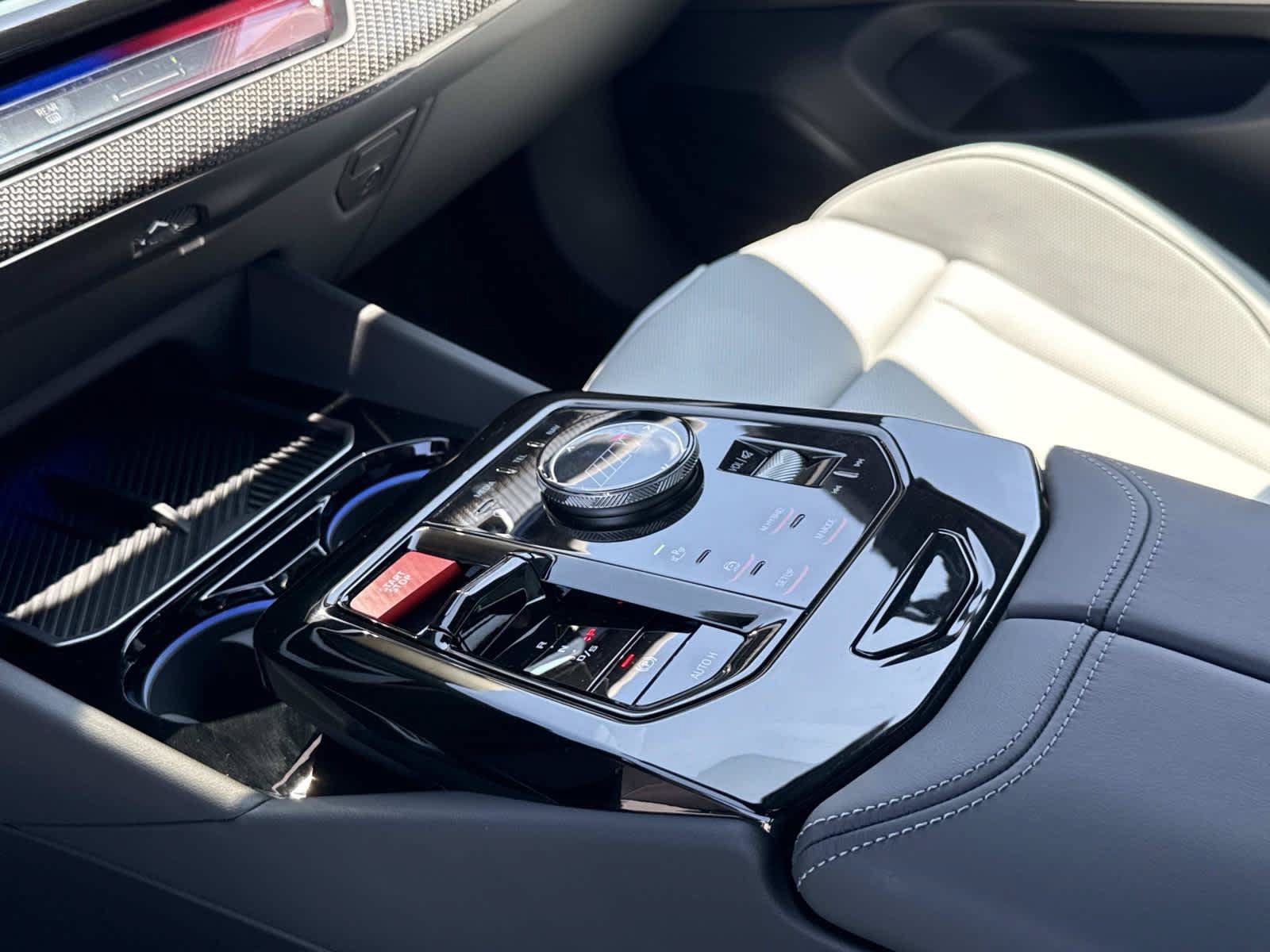 New 2027 BMW M5 w/ Carbon Package AWD/4WD image 21