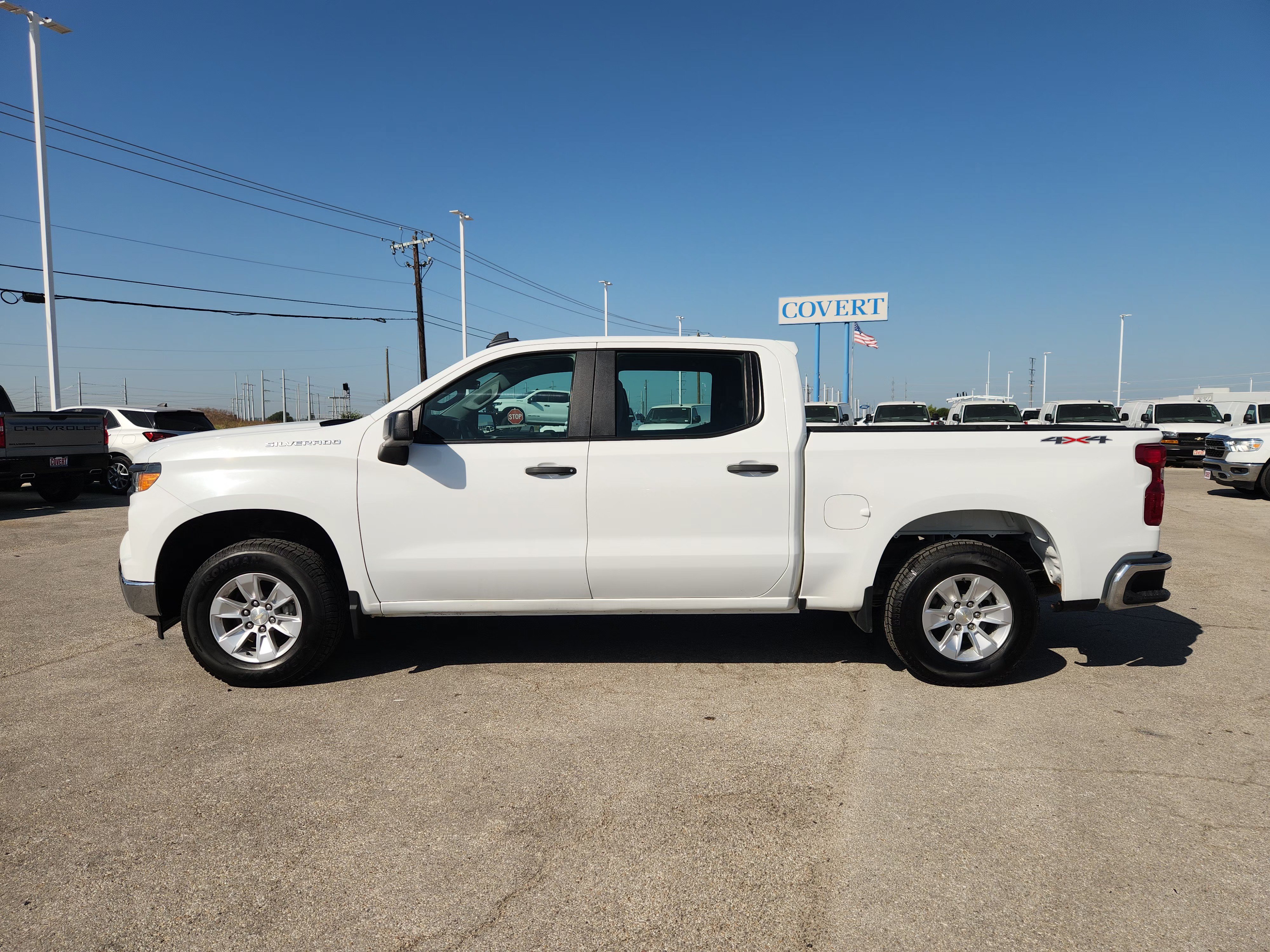 Used 2023 Chevrolet Silverado 1500 W/T w/ Trailering Package AWD/4WD image 4