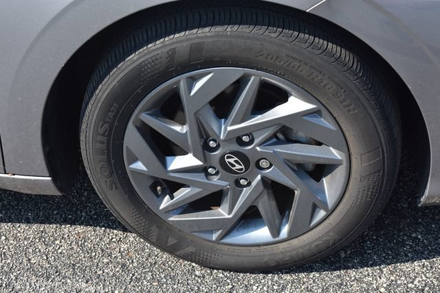Used 2024 Hyundai Elantra SEL FWD image 12