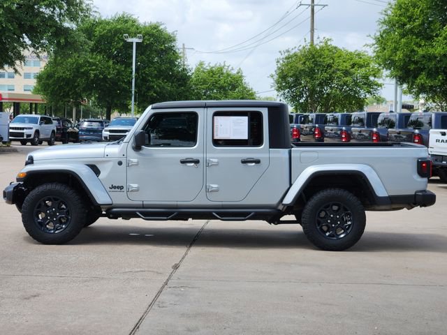 Certified 2023 Jeep Gladiator Sport AWD/4WD image 4