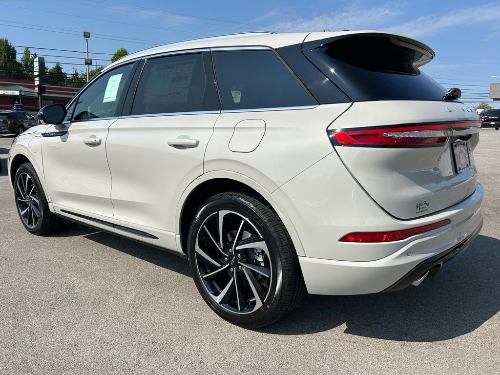 Used 2024 Lincoln Corsair Grand Touring w/ Equipment Group 301A image 9