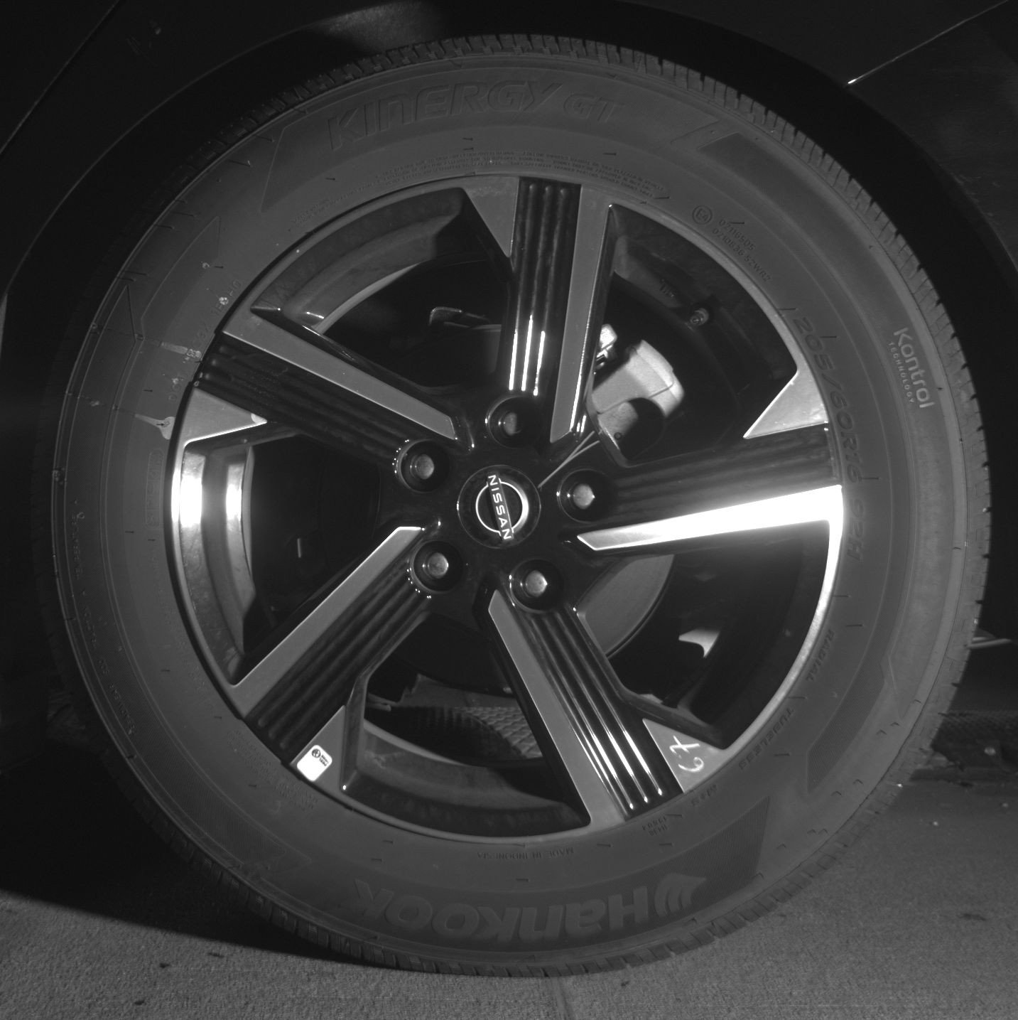 Used 2025 Nissan Sentra SV image 14