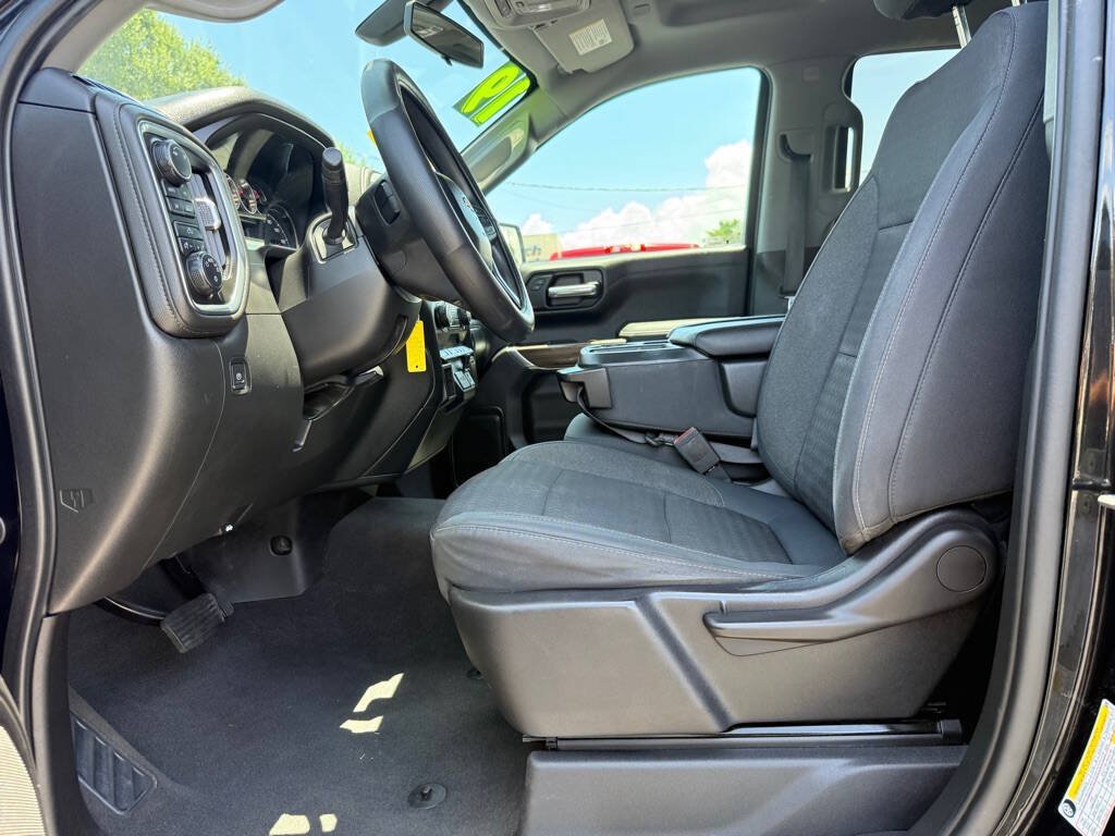 Used 2019 Chevrolet Silverado 1500 LT AWD/4WD image 10
