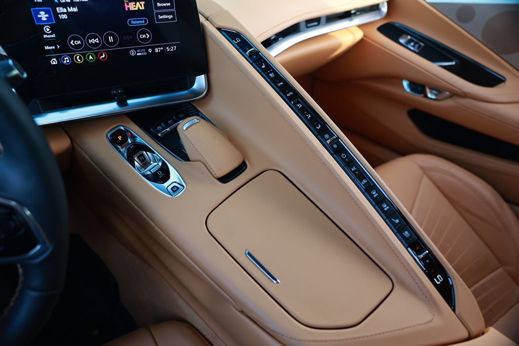 Used 2023 Chevrolet Corvette Stingray Premium Cpe w/ Z51 Performance Package image 33