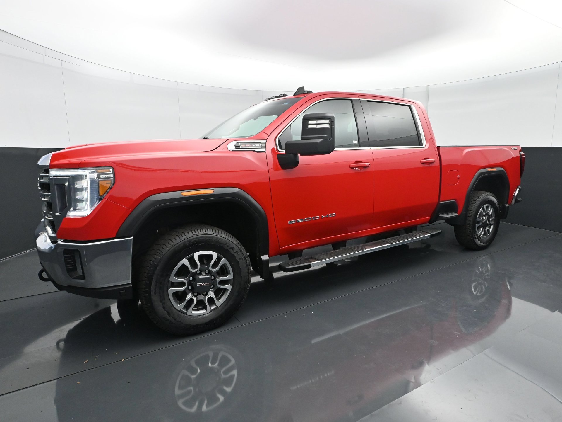 Used 2022 GMC Sierra 2500 SLE w/ Gooseneck/5TH Wheel Package AWD/4WD image 2