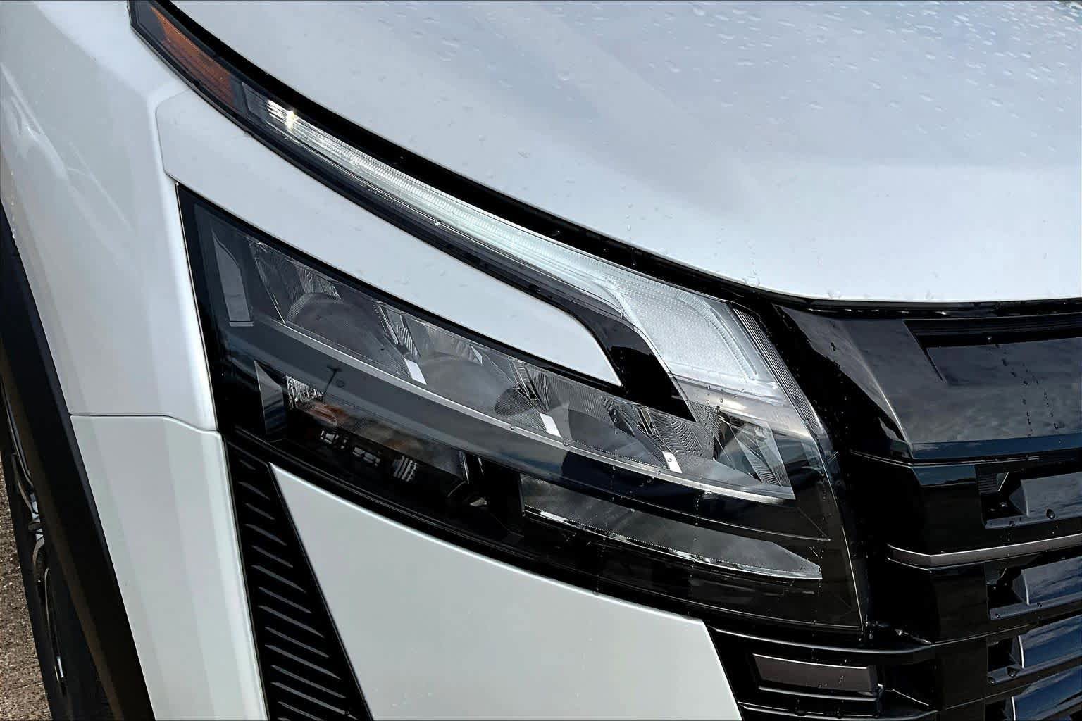 New 2026 Nissan Pathfinder Platinum AWD/4WD image 19
