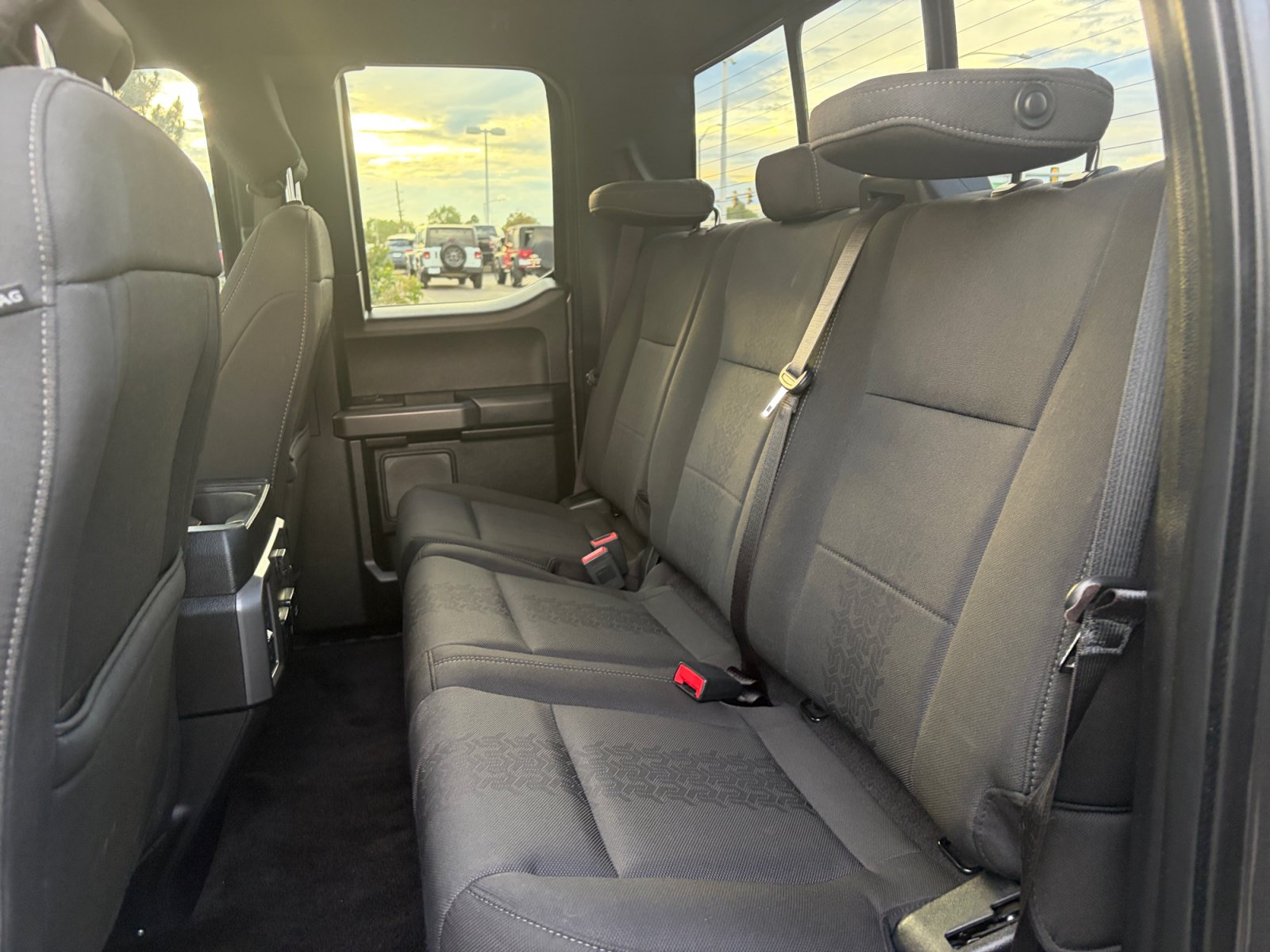 Used 2018 Ford F150 XLT w/ Equipment Group 302A Luxury AWD/4WD image 26