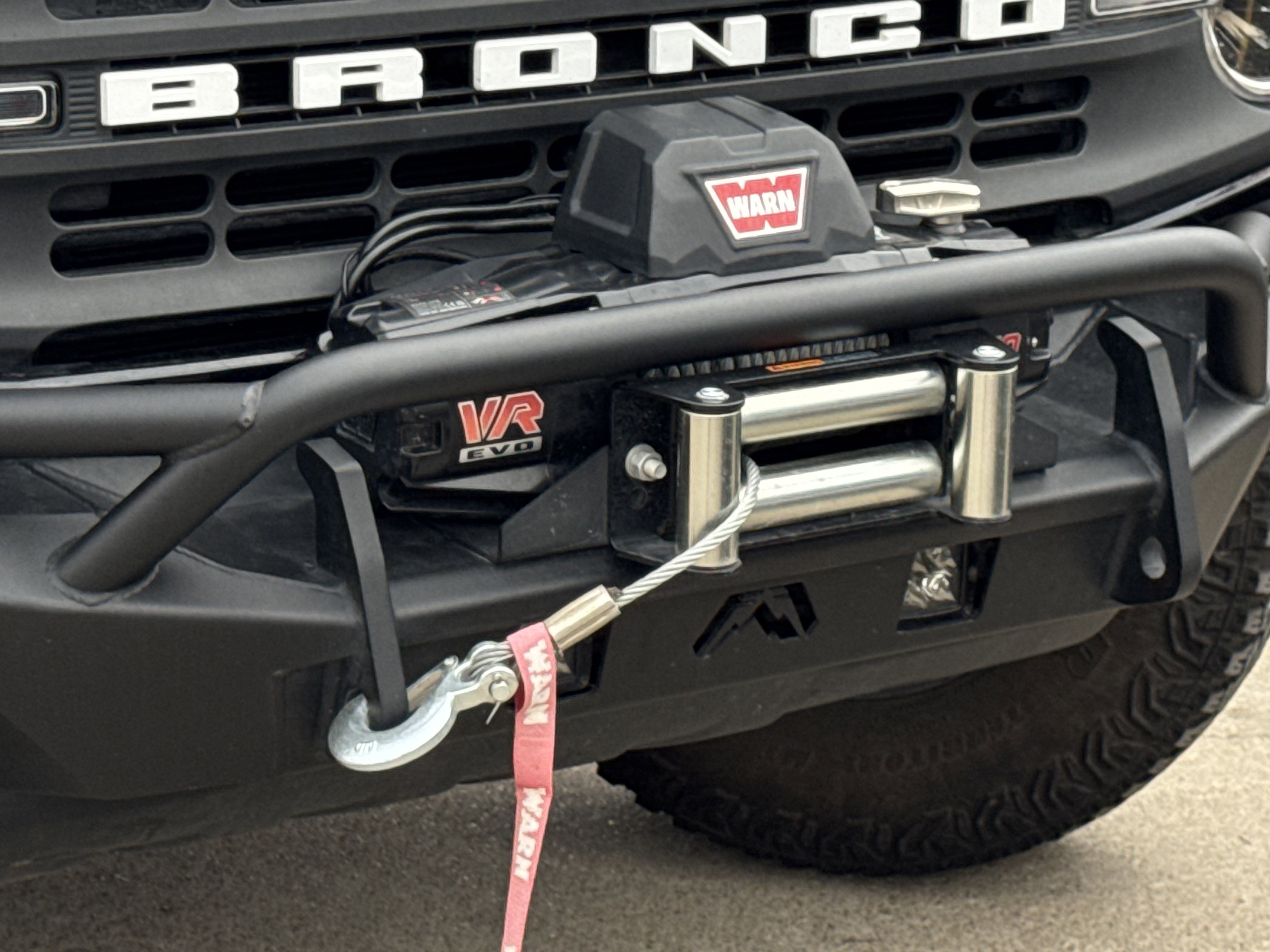 Used 2023 Ford Bronco Black Diamond w/ Sasquatch Package image 4