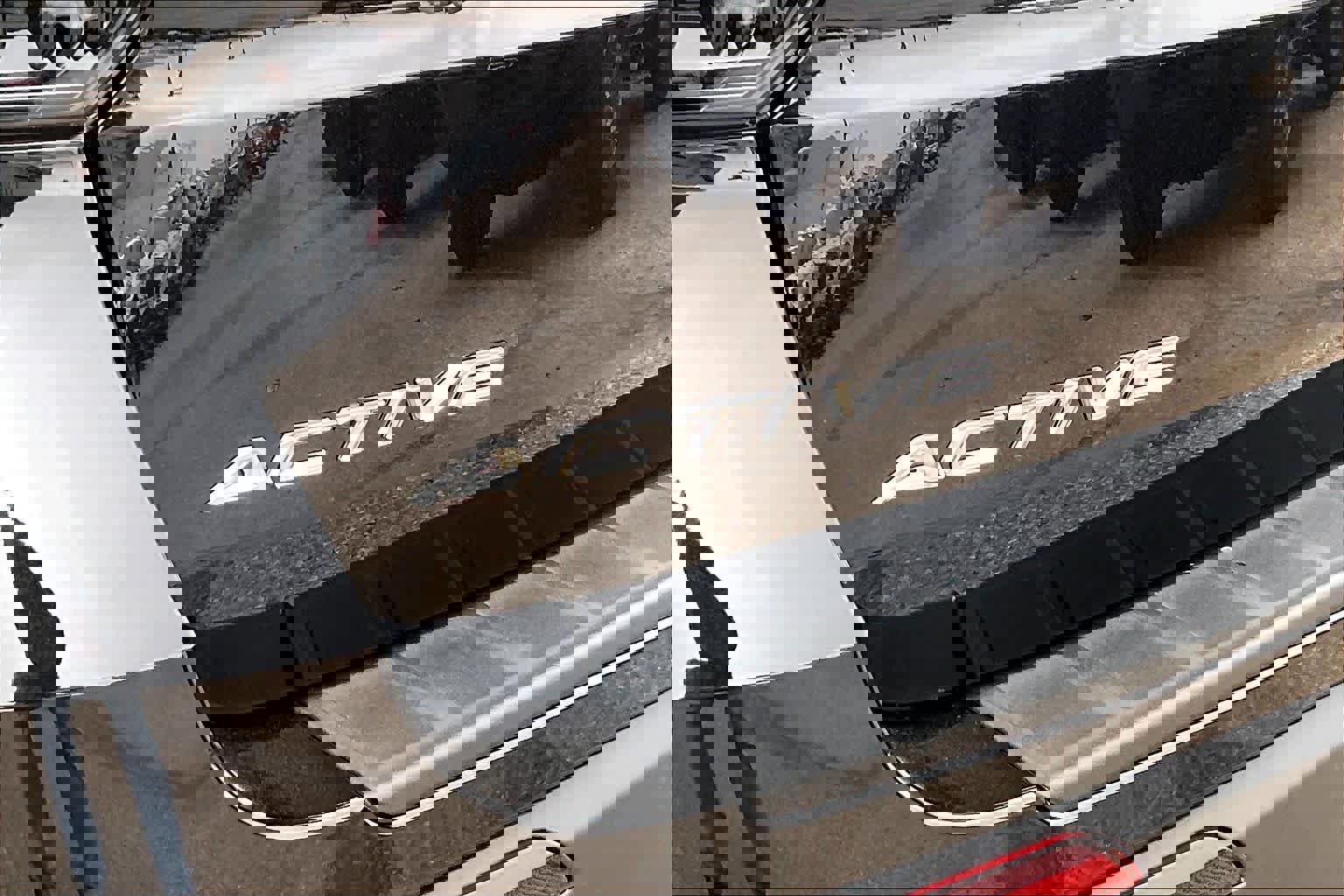 New 2026 Ford Explorer Active w/ Active Comfort Package image 15