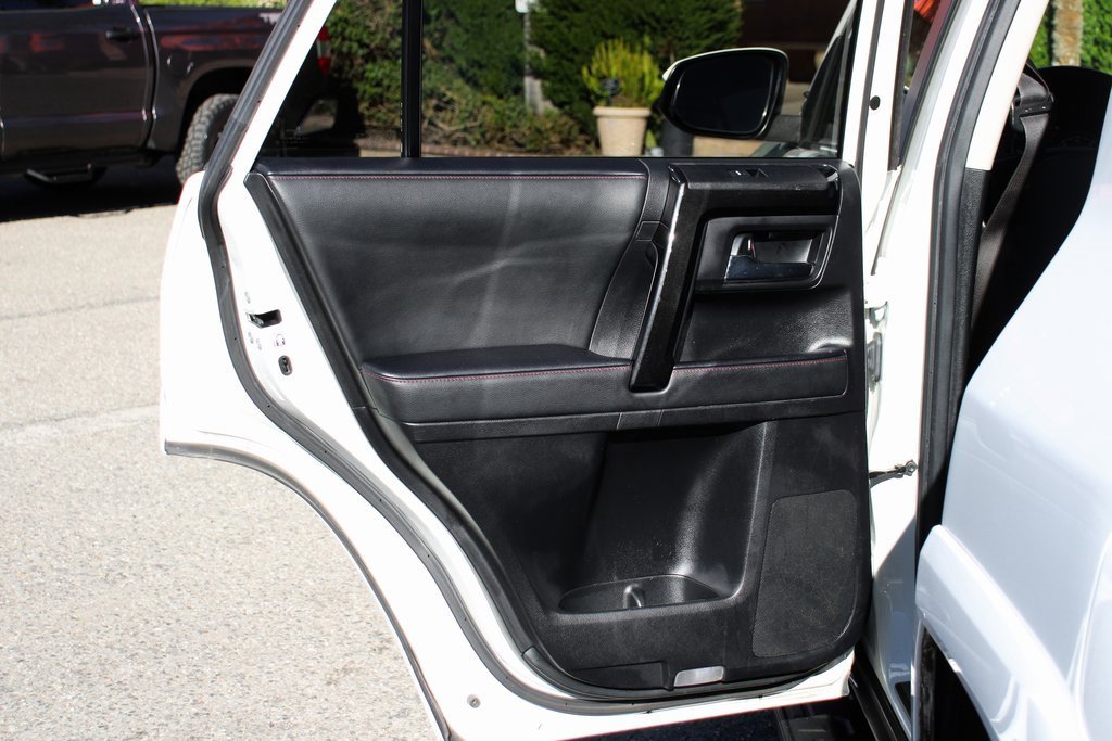 Used 2020 Toyota 4Runner TRD Off-Road Premium image 33